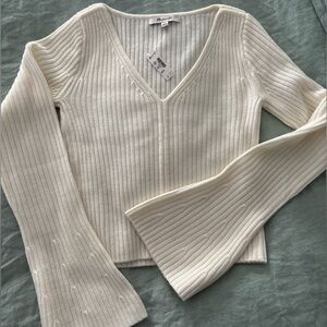 White Ribbed V-Neck Wool Sweater